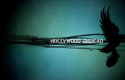 Hollywood Undead Обои на телефон черно-белое изображение пера на столе