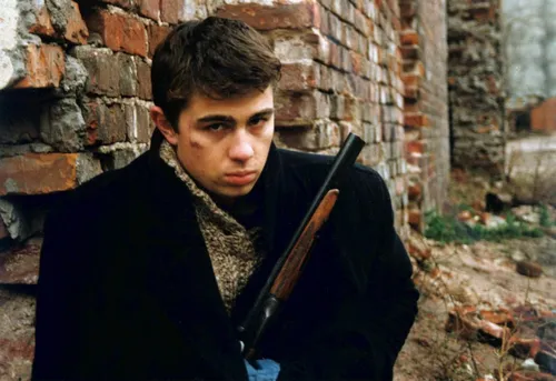 Сергей Бодров-младший, Брат Обои на телефон человек, держащий пистолет