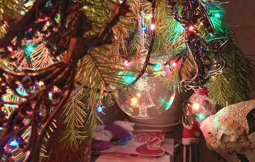 Новогодние Hd Обои на телефон рождественская елка с огнями