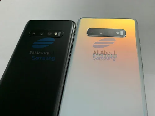 Samsung S10 Plus Обои на телефон мобильный телефон рядом с коробкой