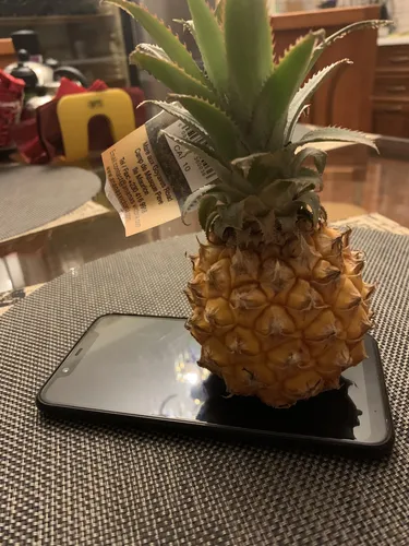Ананасики Обои на телефон ананас на тарелке