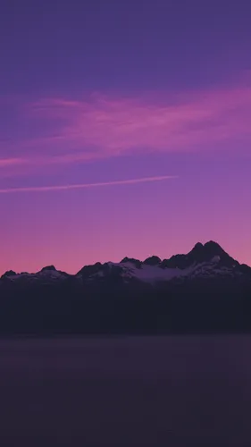 Фиолетовый Обои на телефон гора с голубым небом