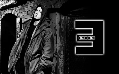 Эминем, Eminem Обои на телефон мужчина в куртке с капюшоном, стоящий рядом с табличкой
