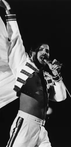 Фредди Меркури, Freddie Mercury Обои на телефон человек поет в микрофон