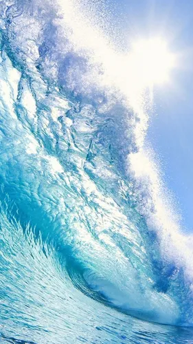 Красивые Светлые Обои на телефон волна в океане