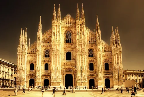 Милан Обои на телефон большое каменное здание с множеством окон на фоне Миланского собора