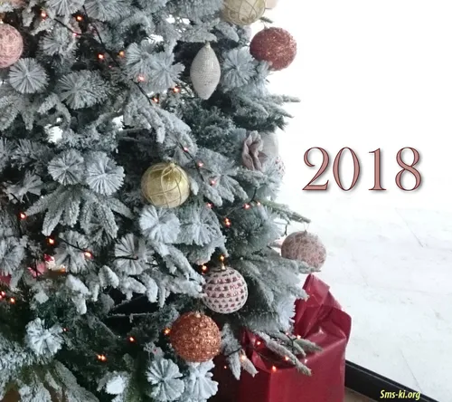 2018 Года Обои на телефон рождественская елка, покрытая снегом