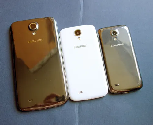 Samsung Galaxy S4 Mini Обои на телефон группа сотовых телефонов