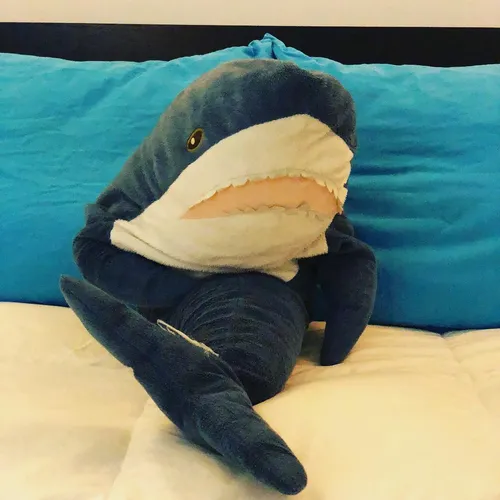 Акула Из Икеи Обои на телефон плюшевый игрушечный пингвин