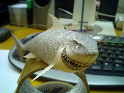 Акула Из Икеи Обои на телефон игрушечная акула с сигаретой во рту