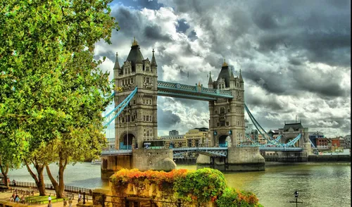 Лондон Обои на телефон мост через реку с большой башней и деревьями сбоку
