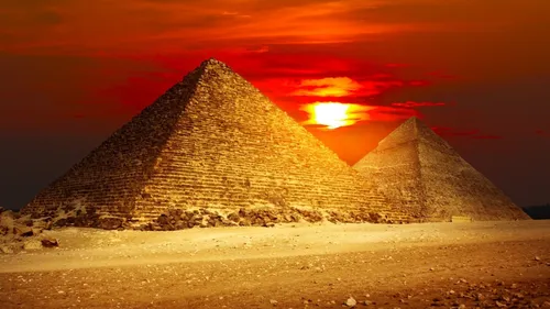 Фараон Обои на телефон пирамида с закатом на заднем плане