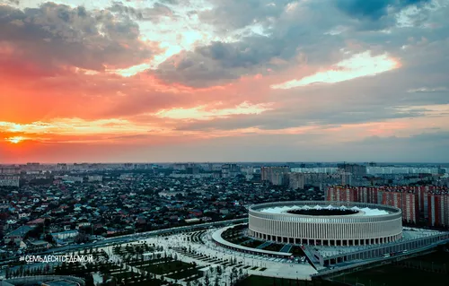 Фк Краснодар Обои на телефон большой стадион с облачным небом