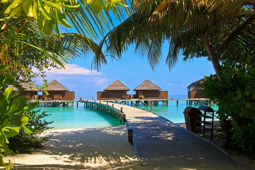 Мальдивы Фото бассейн с хижинами у него