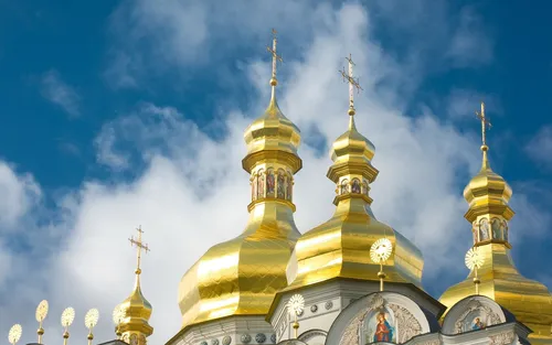 Церковные Обои на телефон здание с золотыми куполами и башнями
