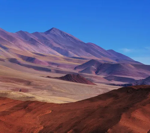 Пустыня Обои на телефон горный массив с голубым небом