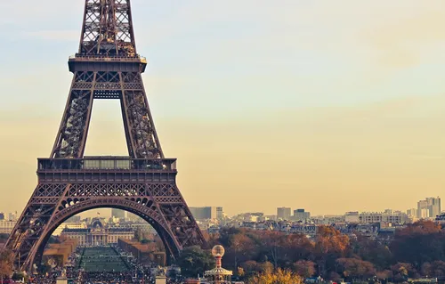 Франция Обои на телефон большая металлическая башня