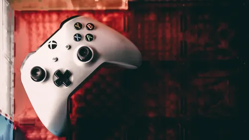 Xbox Обои на телефон бело-красный мультипликационный персонаж