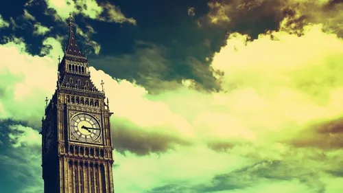 Англия Обои на телефон башня с часами с облачным небом