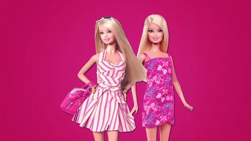 Барби Обои на телефон две девушки в платьях