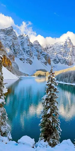 Зима Hd Обои на телефон озеро, окруженное заснеженными горами