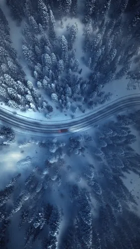 Зима Hd Обои на телефон автомобиль, движущийся по заснеженной дороге