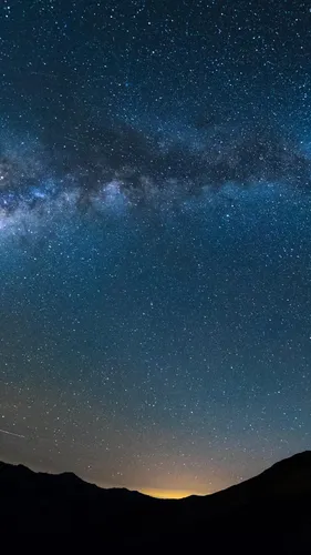 Космос Hd Обои на телефон звездное ночное небо над горным хребтом