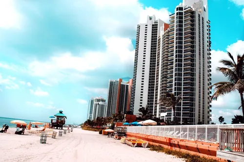 Майами Обои на телефон пляж с высокими зданиями