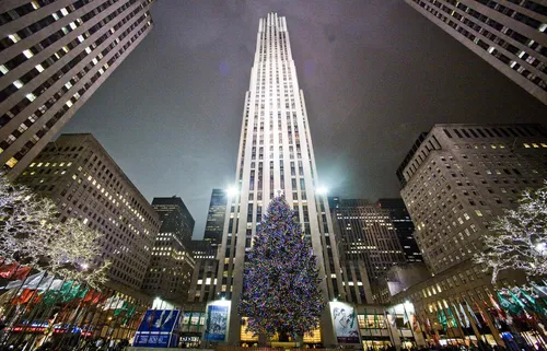 Новогодний Нью Йорк Обои на телефон высокое здание с подсветкой
