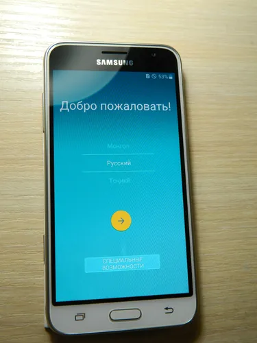 Samsung Galaxy J3 2016 Обои на телефон снимок