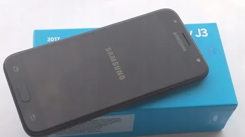 Samsung Galaxy J3 2016 Обои на телефон пара сотовых телефонов