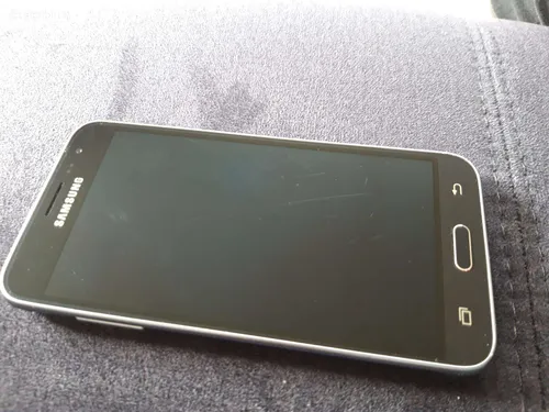 Samsung Galaxy J3 2016 Обои на телефон черное прямоугольное устройство