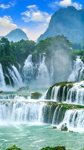 Водопад Горы Обои на телефон водопад с деревьями и скалами