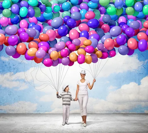 Воздушные Шарики Обои на телефон мужчина и женщина позируют для фотографии с большим количеством воздушных шаров