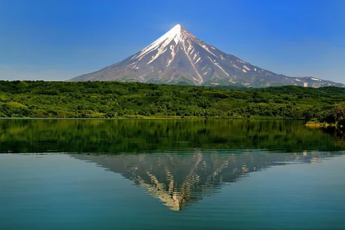 Дагестан Обои на телефон гора с заснеженной вершиной