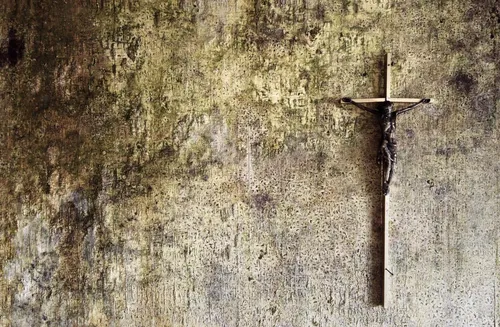 Крест Обои на телефон крест на каменной поверхности