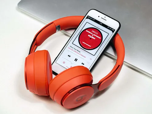 Музыка Наушники Обои на телефон красно-белое электронное устройство