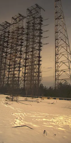 Чернобыль Обои на телефон группа высоких металлических башен