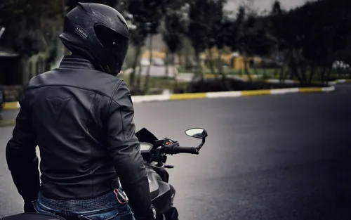 На Аватарку Фото человек, катающийся на мотоцикле