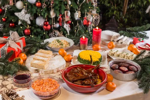 Новогодние Фото стол, полный еды