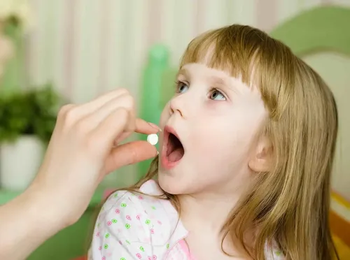 ребенок с открытым ртом