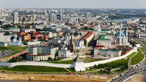 Казань Фото город со множеством зданий