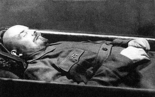 Владимир Ленин, Ленин В Мавзолее Фото человек в шлеме
