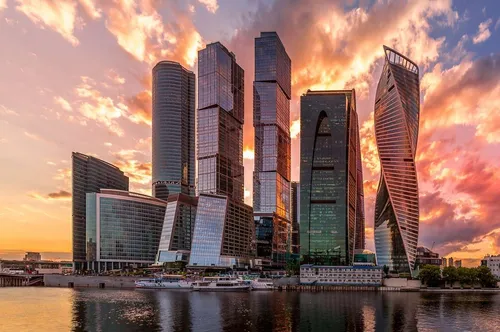 Москва Сити Фото группа высотных зданий у воды