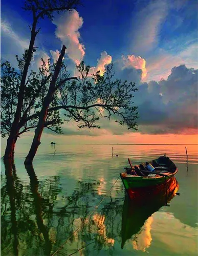 Пейзаж Фото лодка в воде