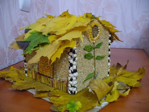 Поделки Осень В Школу Фото пряничный домик на столе