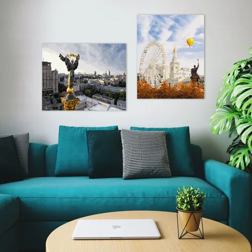 Картина По Номерам По Фото диван со столом и растение с картинами на стене