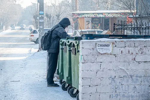 Бомжа Фото человек, толкающий тележку