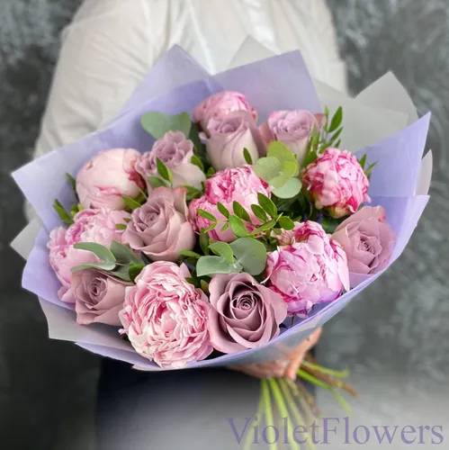 Азалия Фото букет розовых и белых цветов