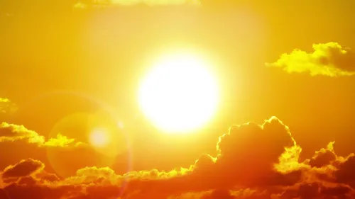 Аллергия На Солнце Фото яркое солнце в небе